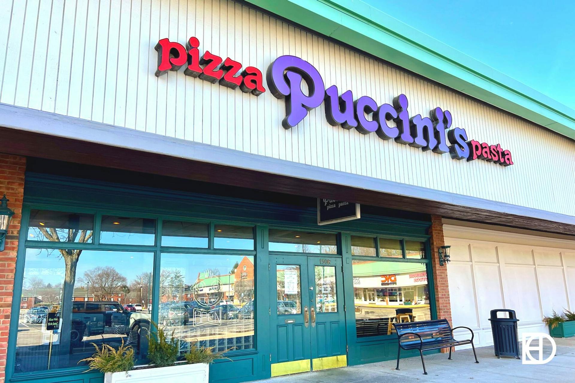 Exterior photo of Puccini's Pizza Pasta in Clearwater