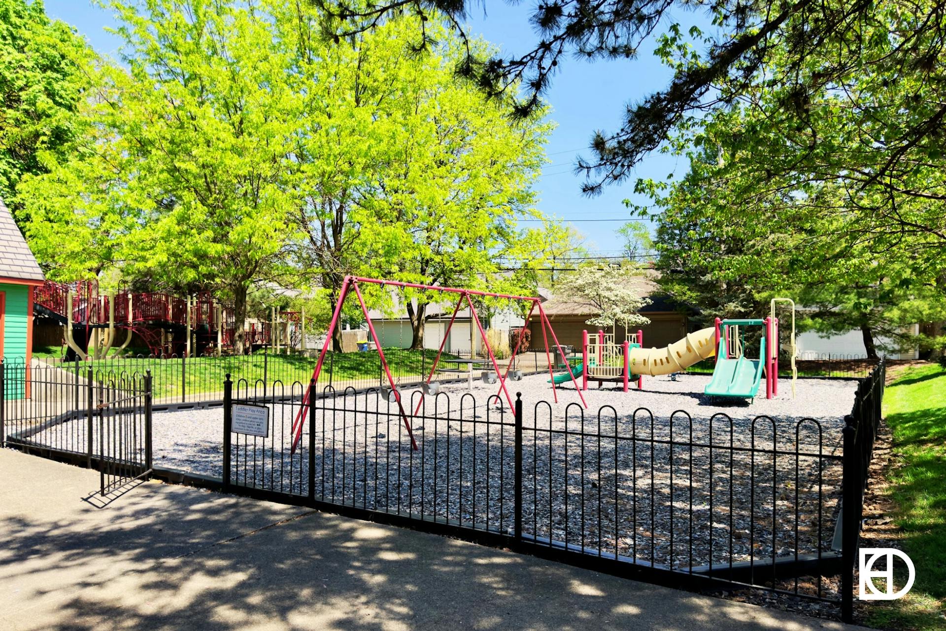 Photo of Shaw Grove Park playground