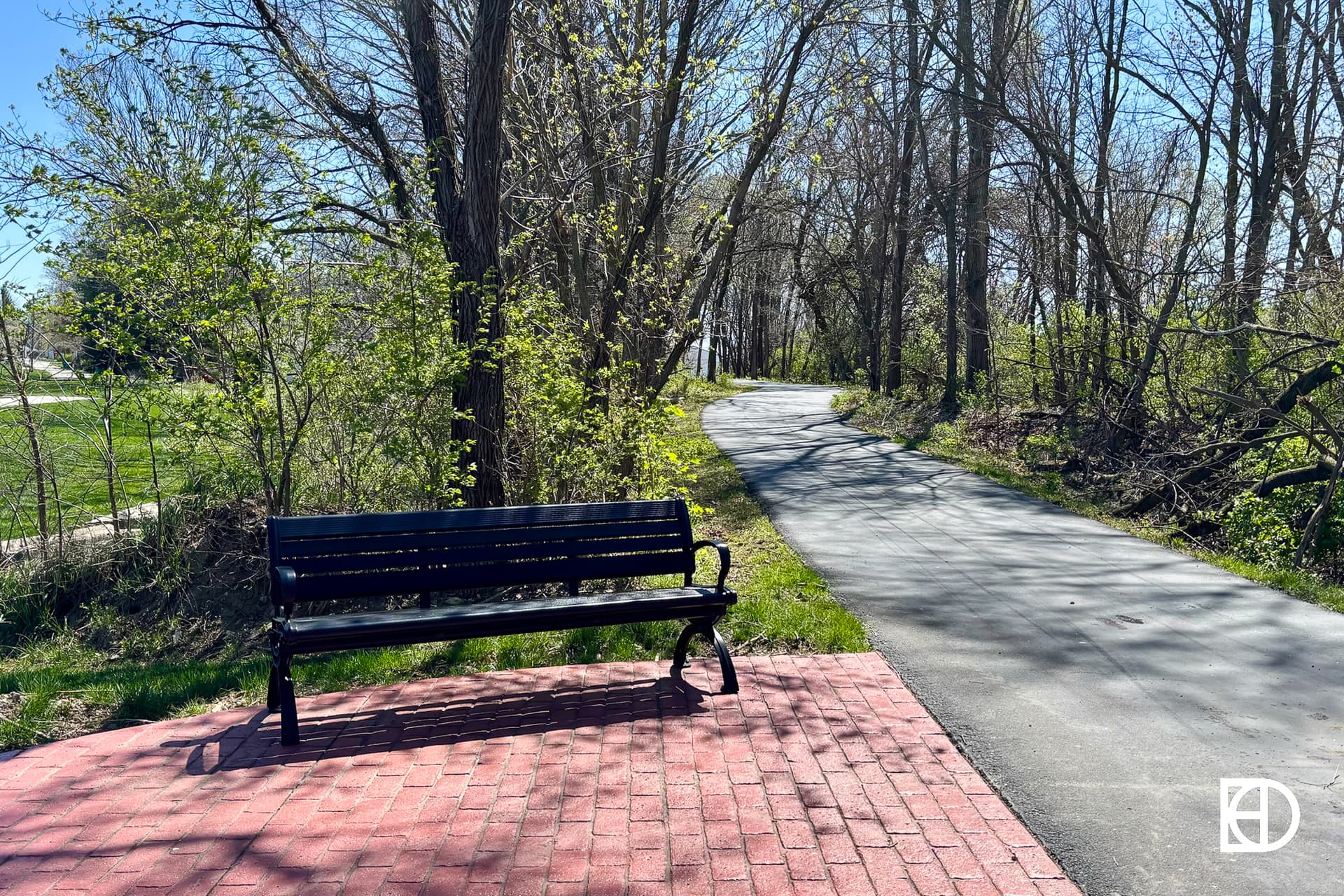 Walking paths, and trees in Trailside (Whitestown)
