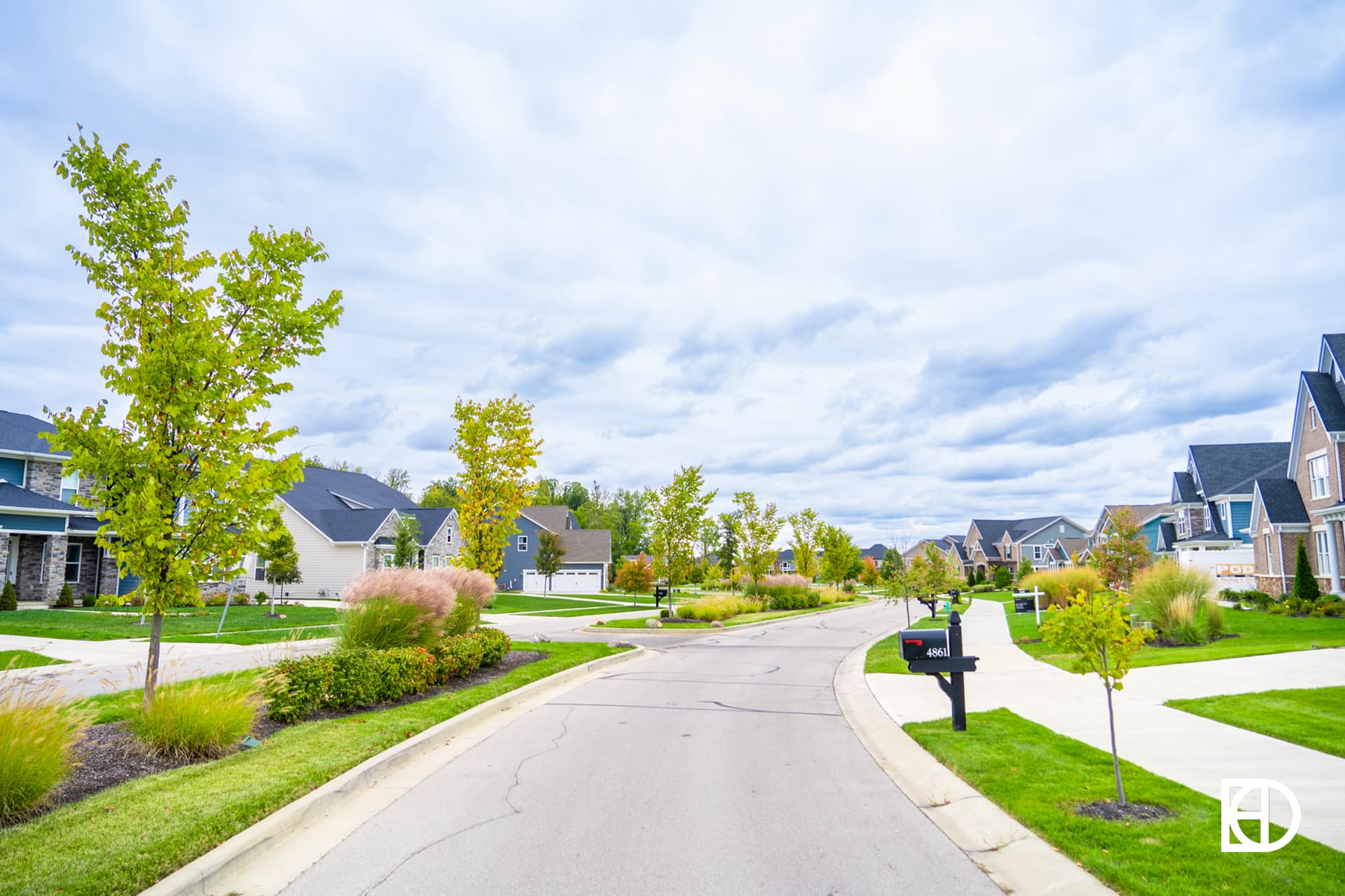 Photo of neighborhood boulevard in Hampshire in Zionsville, Indiana.