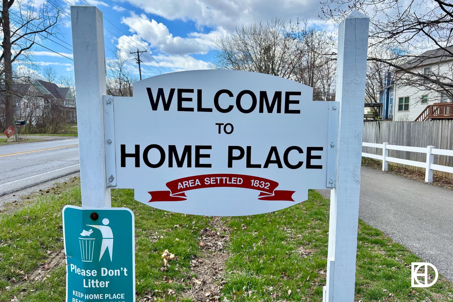 Signage, and walking paths in Home Place