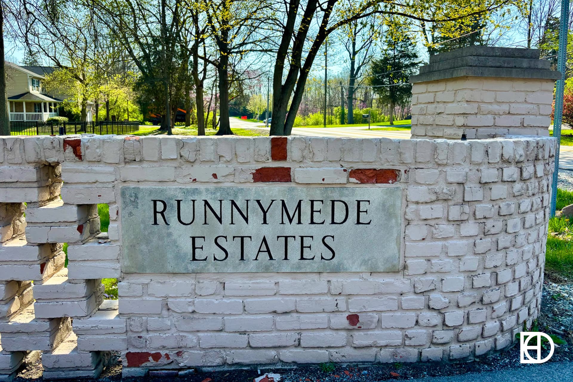 Signage in Runnymede Estates (Fishers)