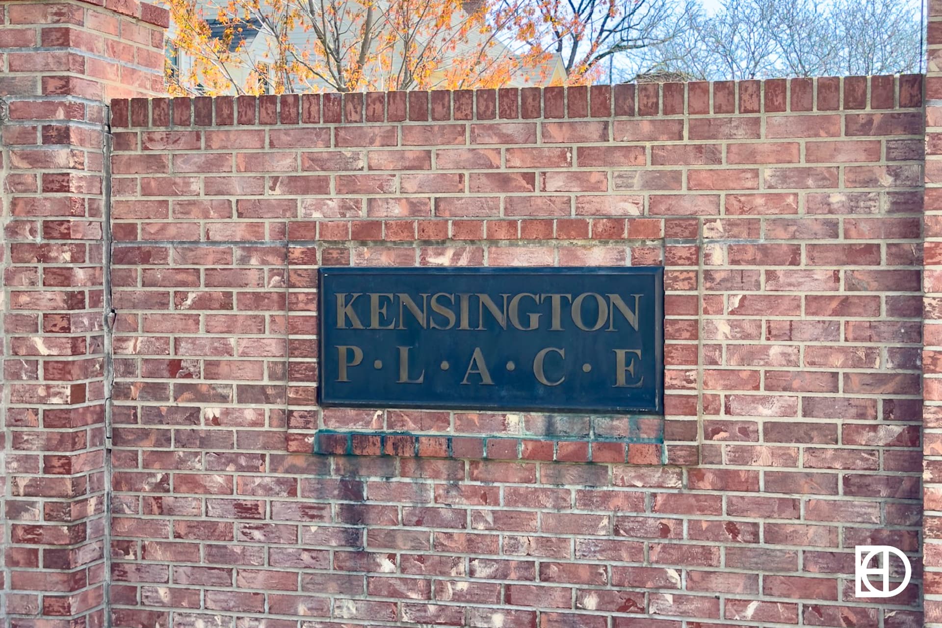 Signage in Kensington Place (Central Carmel)-1
