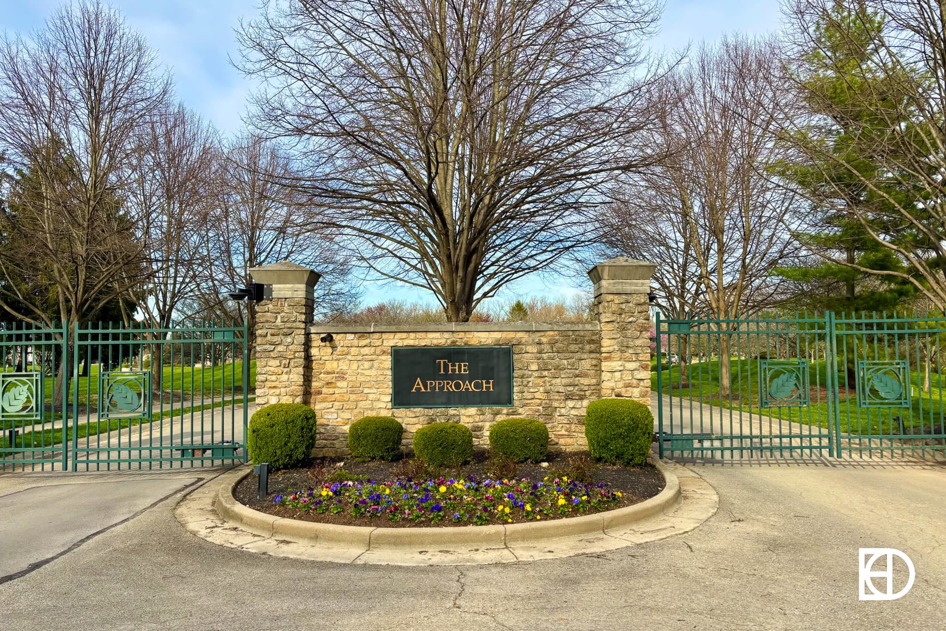 Signage, and landscaping in The Approach (Fishers)
