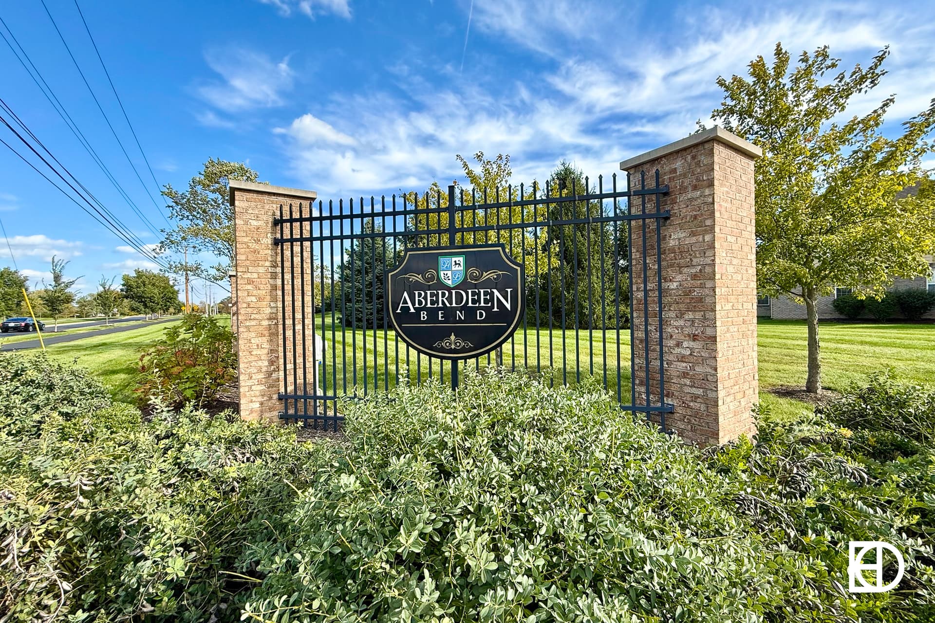 Exterior photo of Aberdeen Bend, showing signage and landscaping