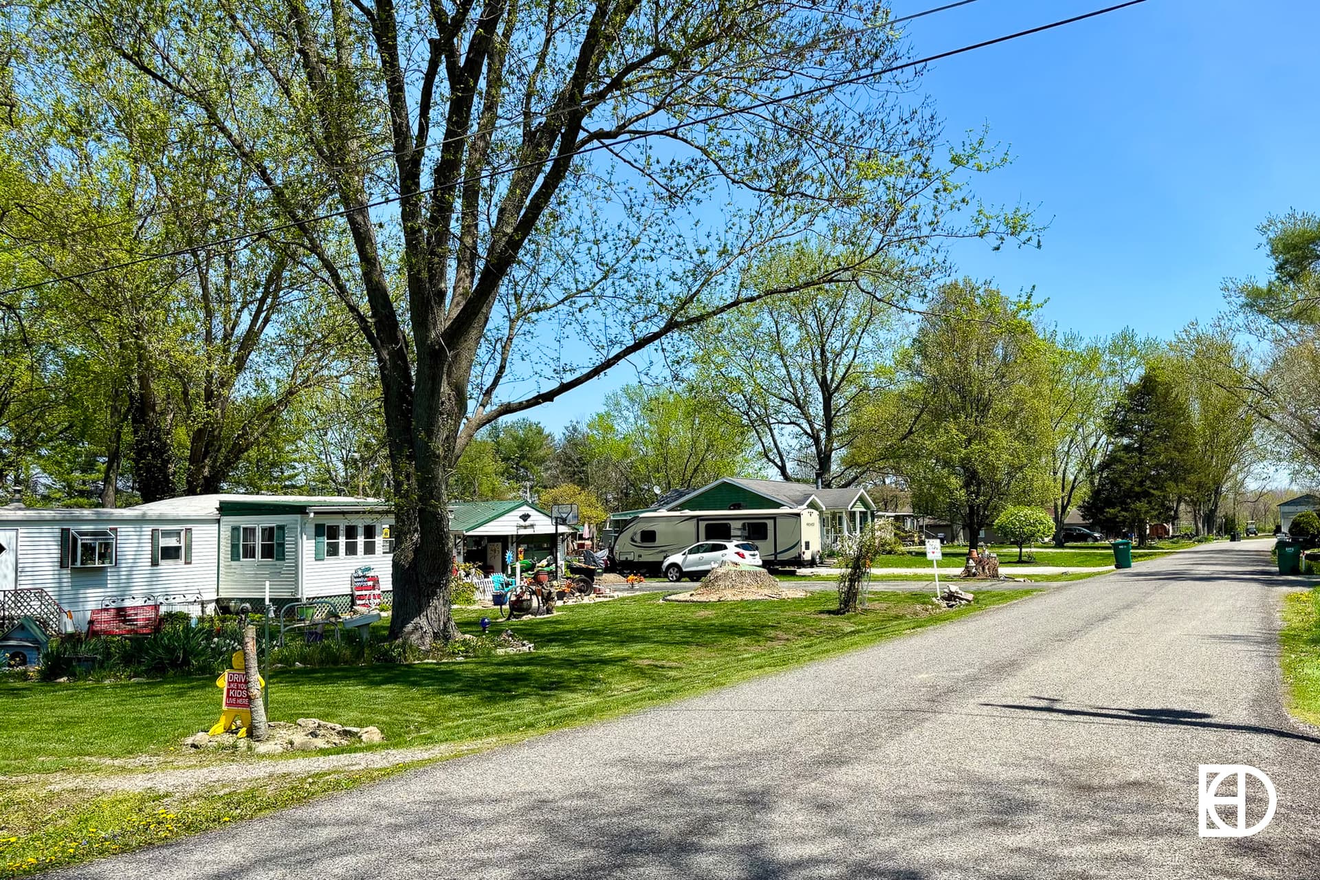 Roads, and homes in Allen's Acres (Zionsville)