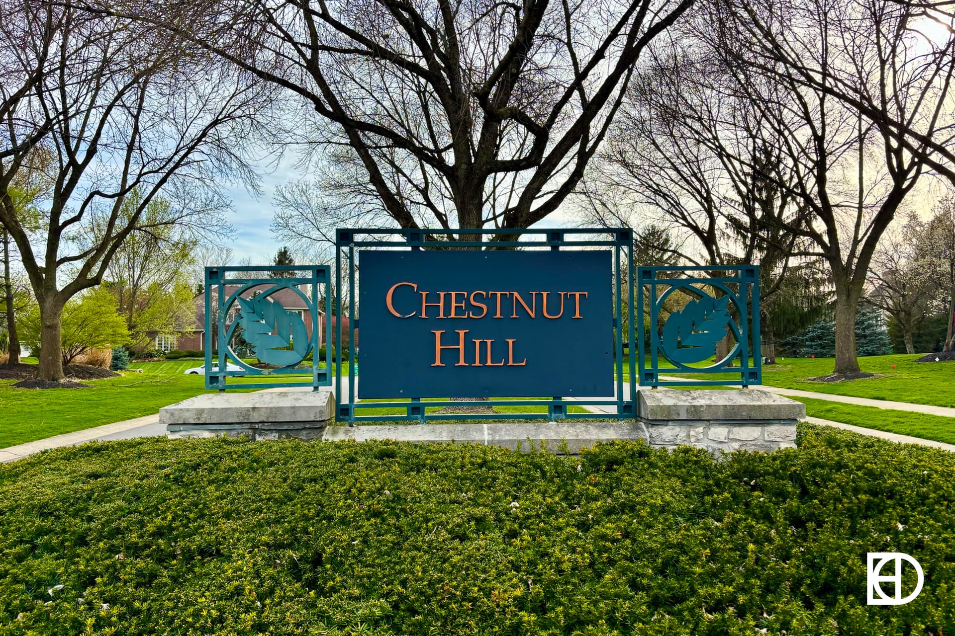 Signage, and landscaping in Chestnut Hill (Fishers)