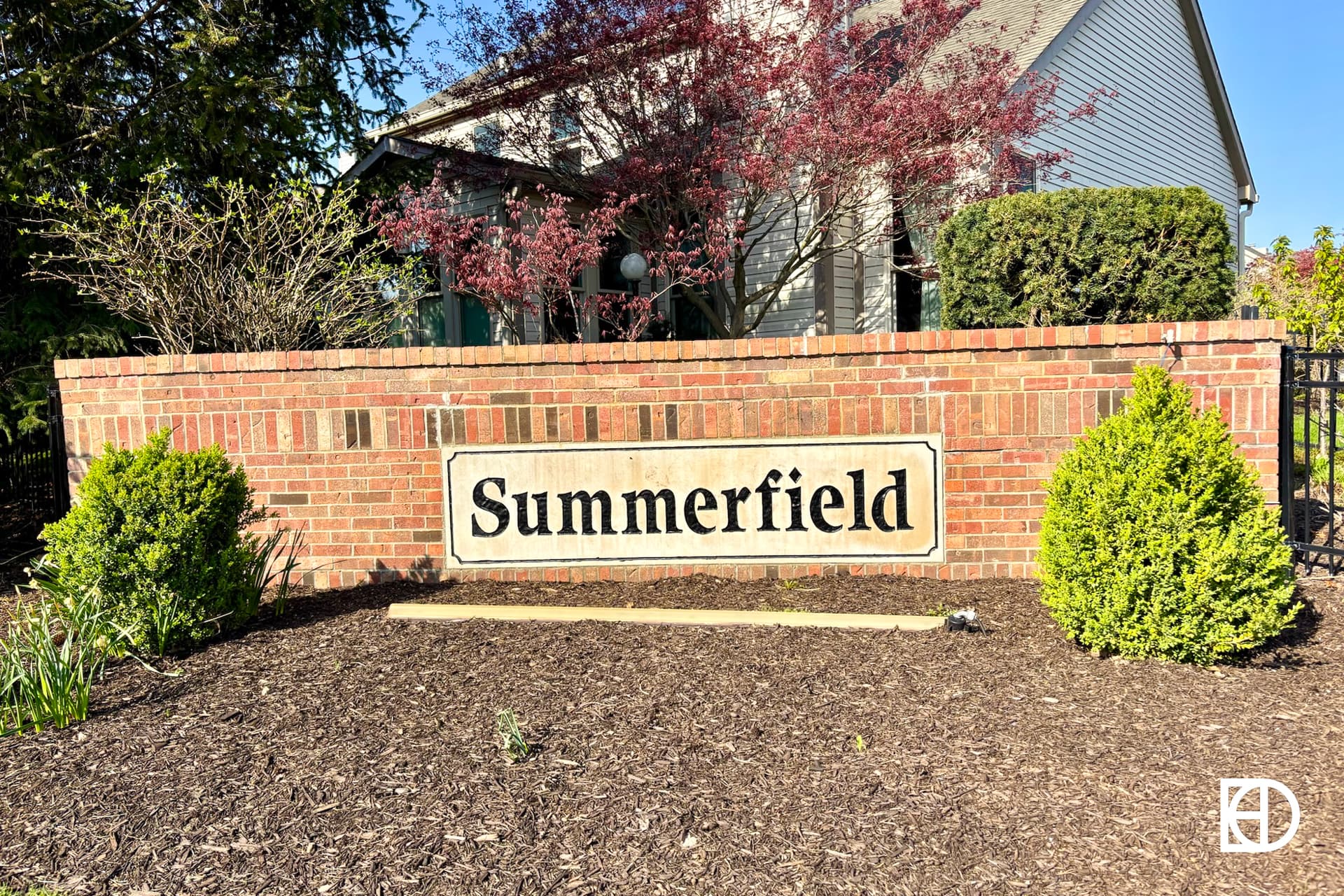 Signage, and landscaping in Summerfield (Fishers)