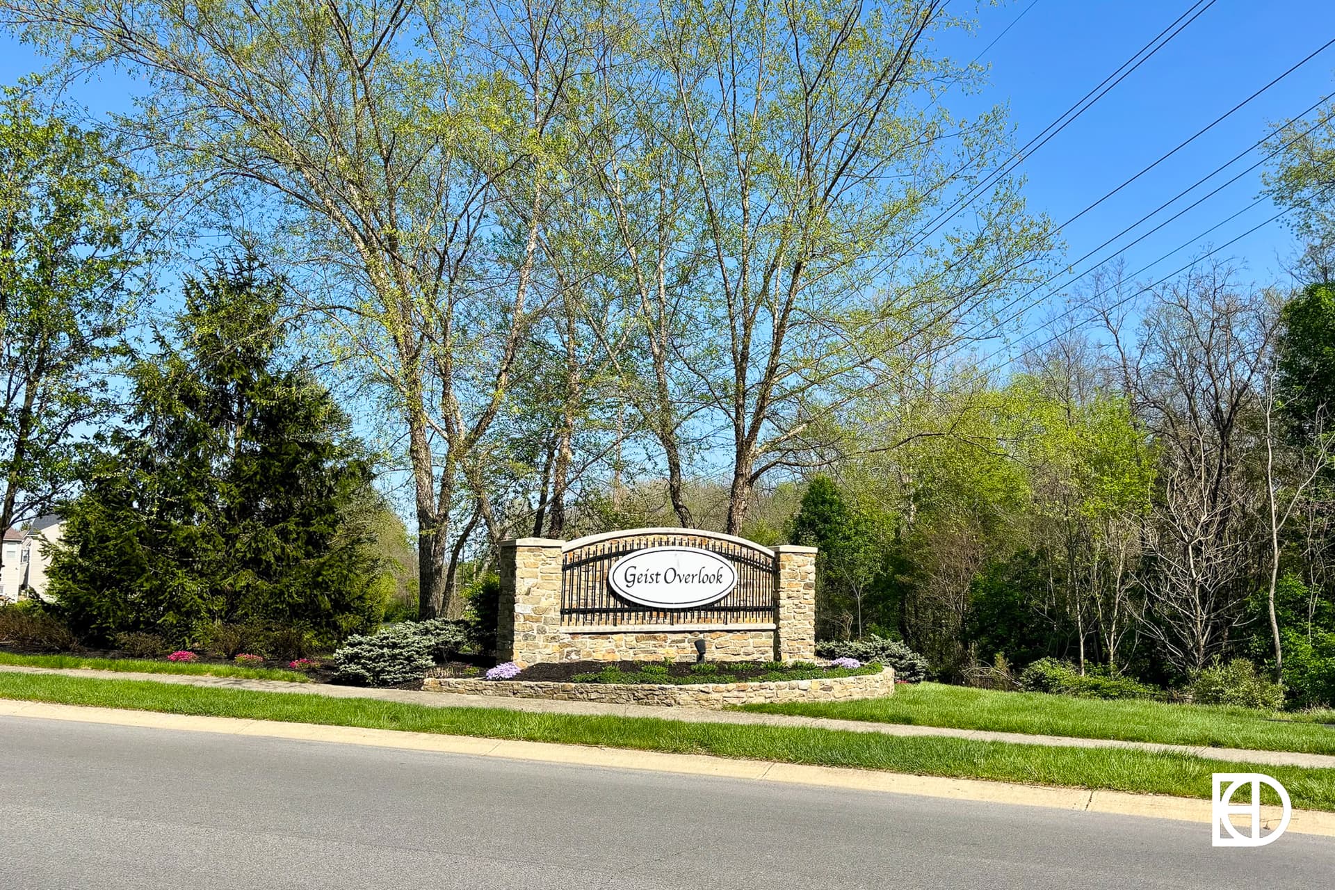 Signage, roads, and landscaping in Geist Overlook (Fishers)