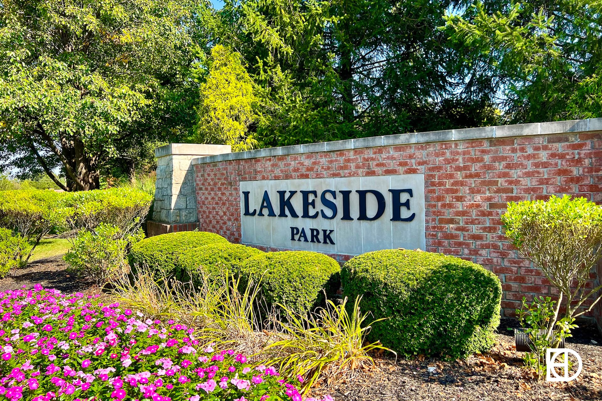 Exterior photo of Lakeside Park, showing signage and landscaping