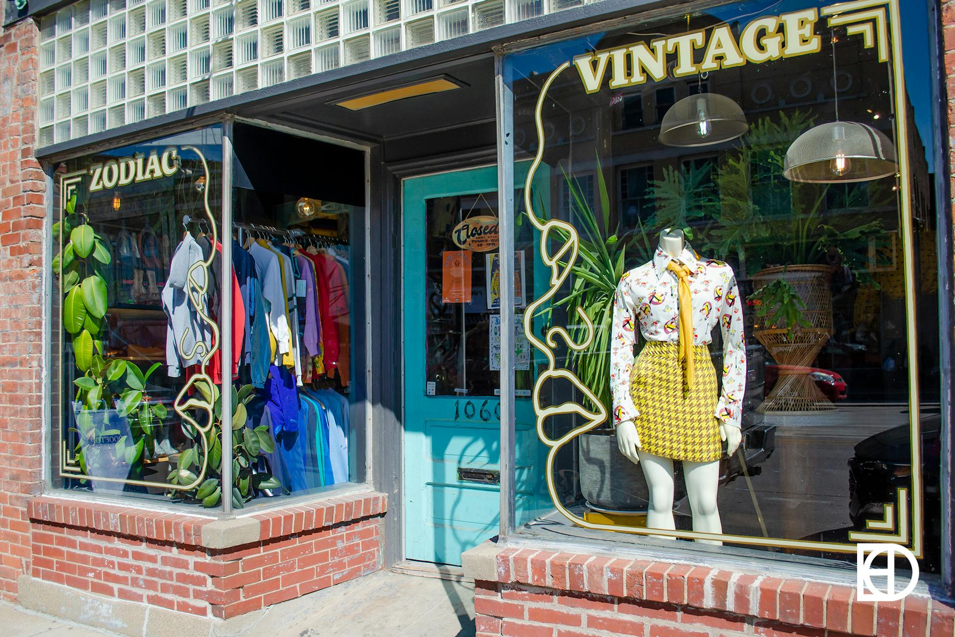 Photo of the exterior of Zodiac Vintage in Fountain Square