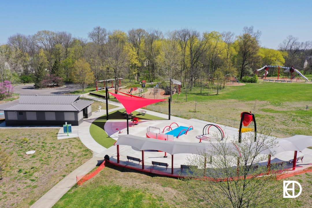 Aerial photo of splash pad at Lawrence W. Inlow Park.