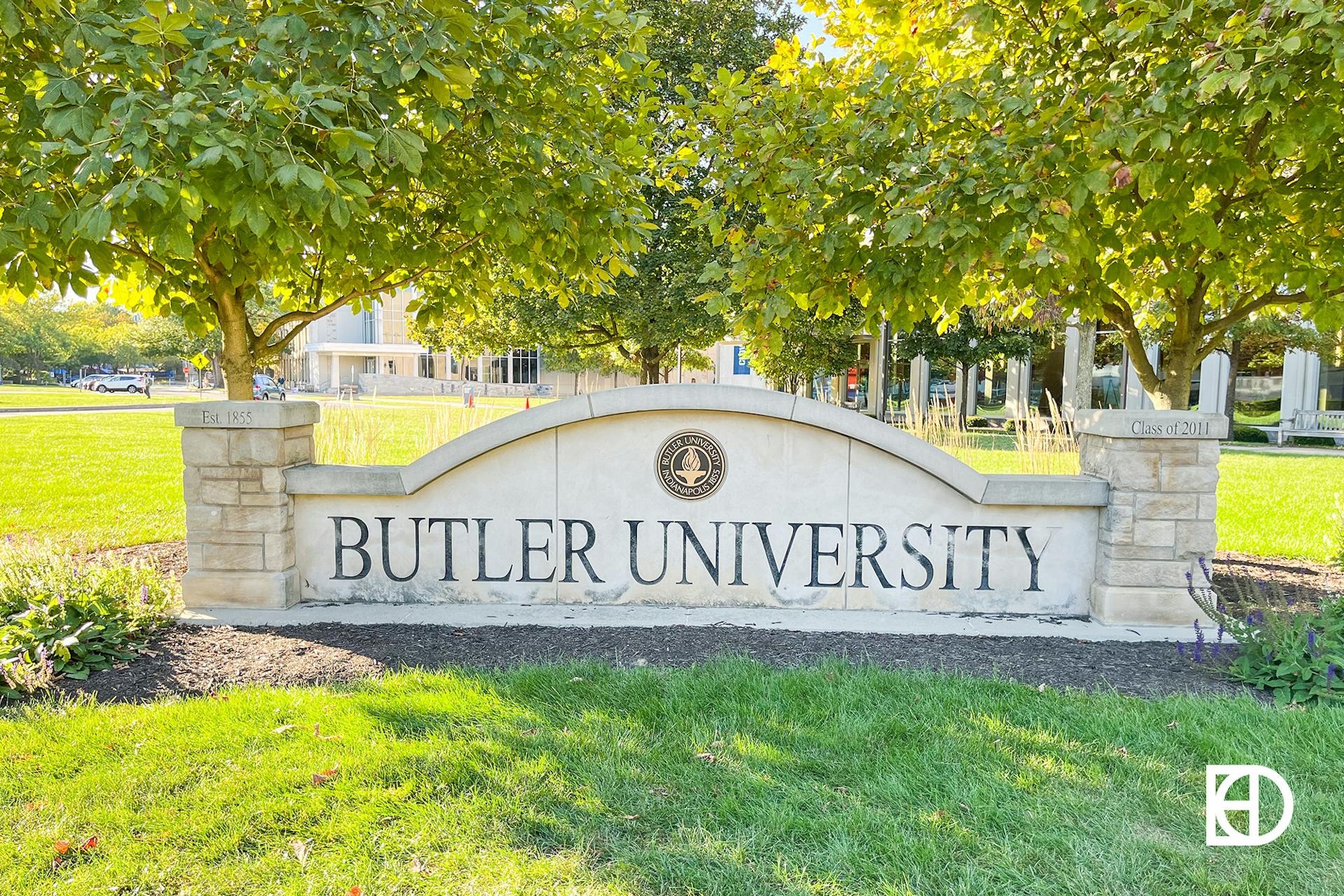 Photo of sign reading "Butler Univeristy"