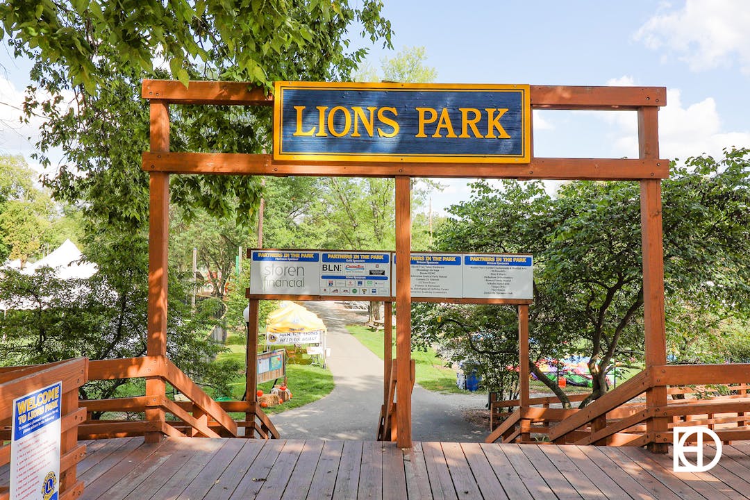 Photo of entrance to Lions Park in Zionsville