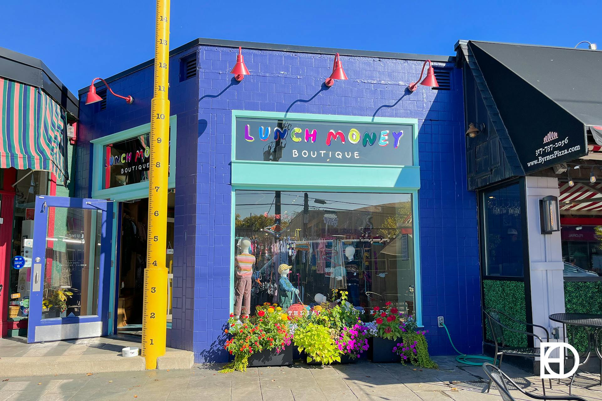 Photo of the exterior of Lunch Money Boutique