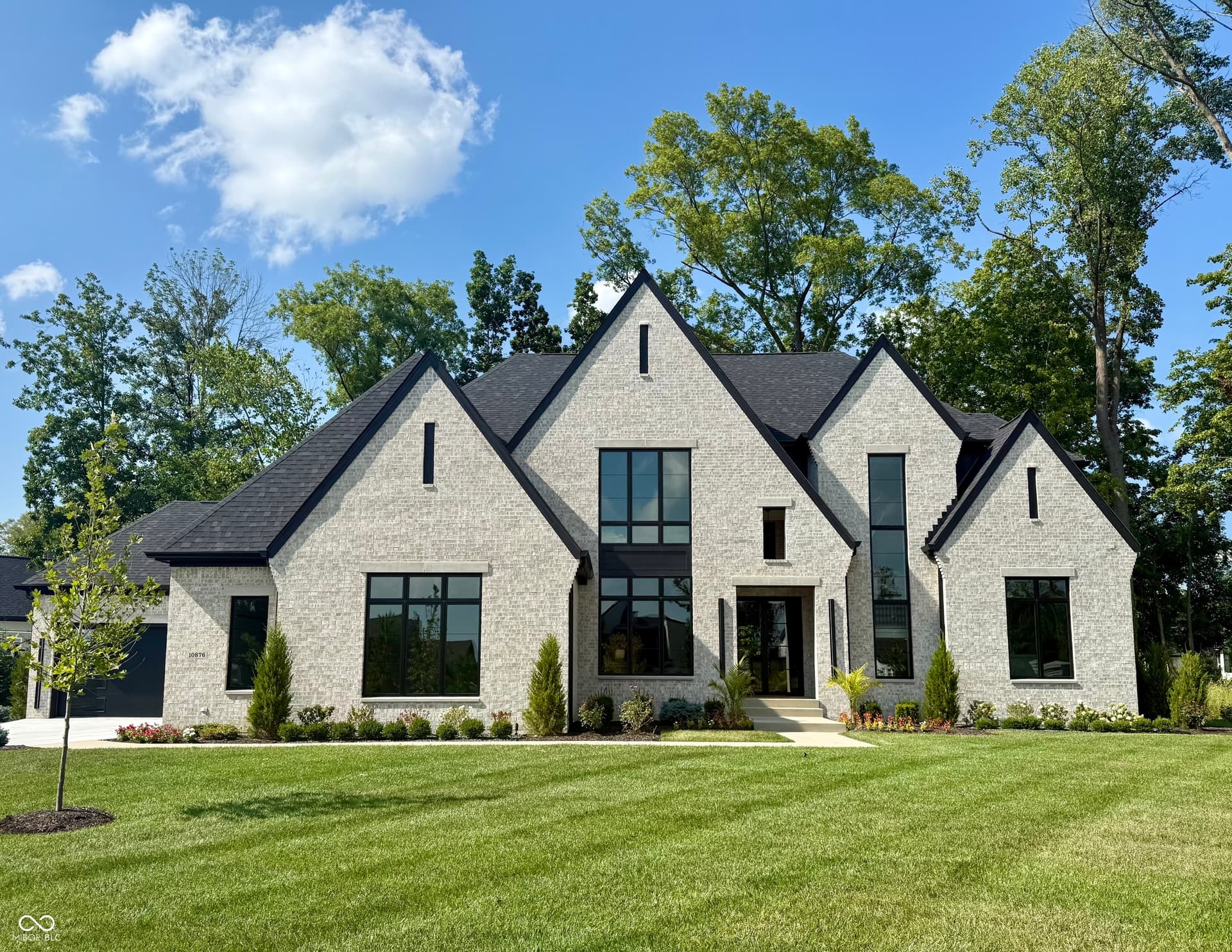 Primary photo of 10876 Holliday Farms Boulevard, Zionsville, IN