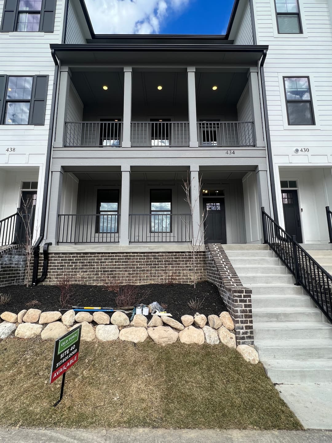 Primary photo of 434 W Smoky Row, Carmel, IN