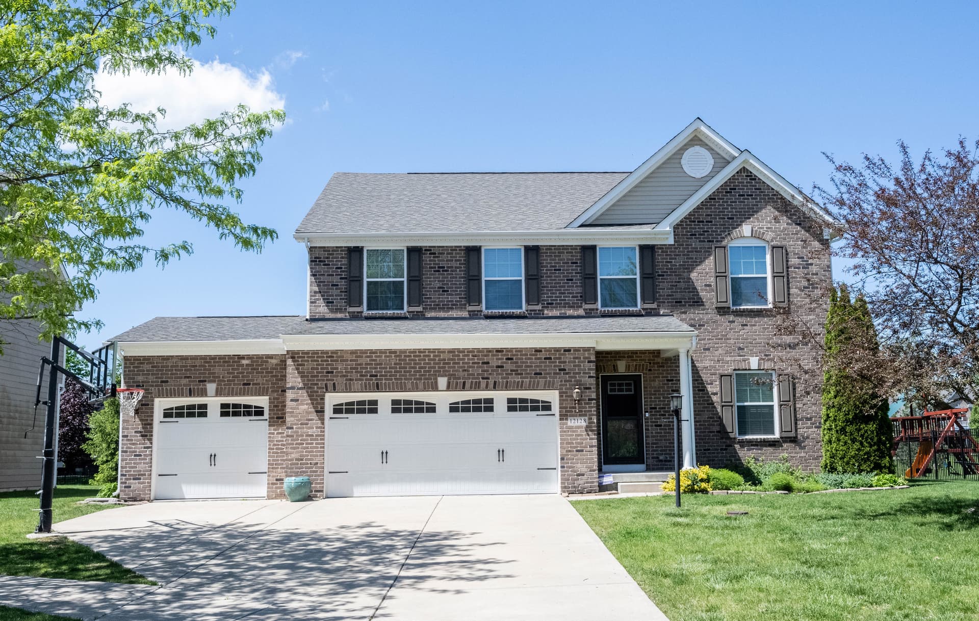 Primary photo of 12128 Enmore Park, Fishers, IN