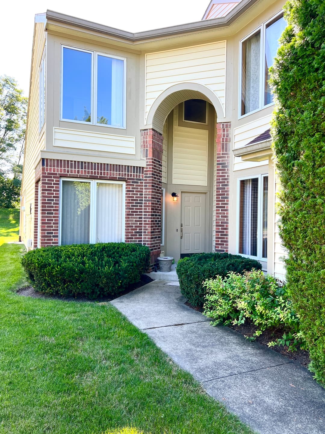 Primary photo of 8067 Farmhurst Lane, Indianapolis, IN