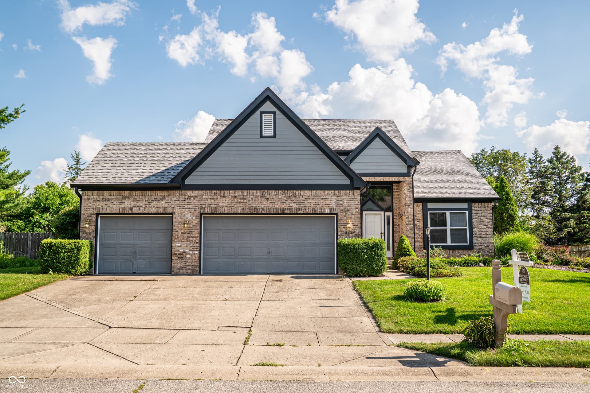Primary photo of 11229 Echo Ridge Lane, Indianapolis, IN