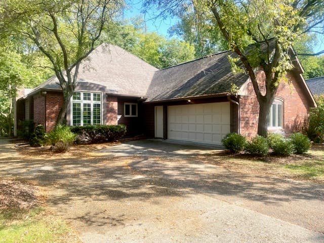 Primary photo of 7141 Knollvalley Lane, Indianapolis, IN