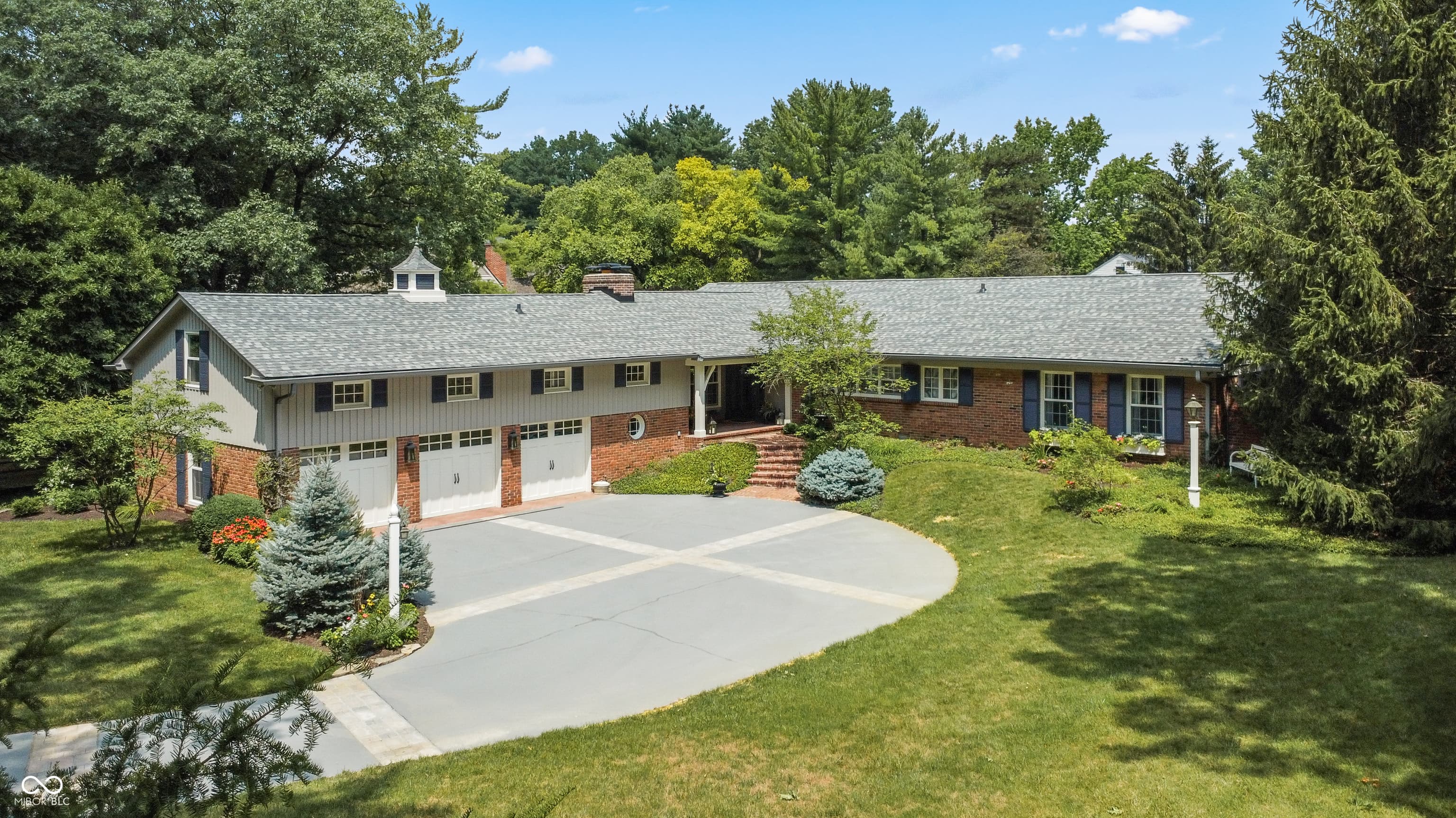 Primary photo of 412 Pine Drive, Indianapolis, IN