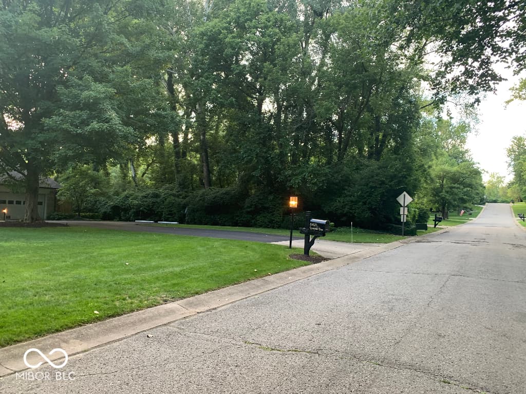 Primary photo of 8462 Springview Drive, Indianapolis, IN