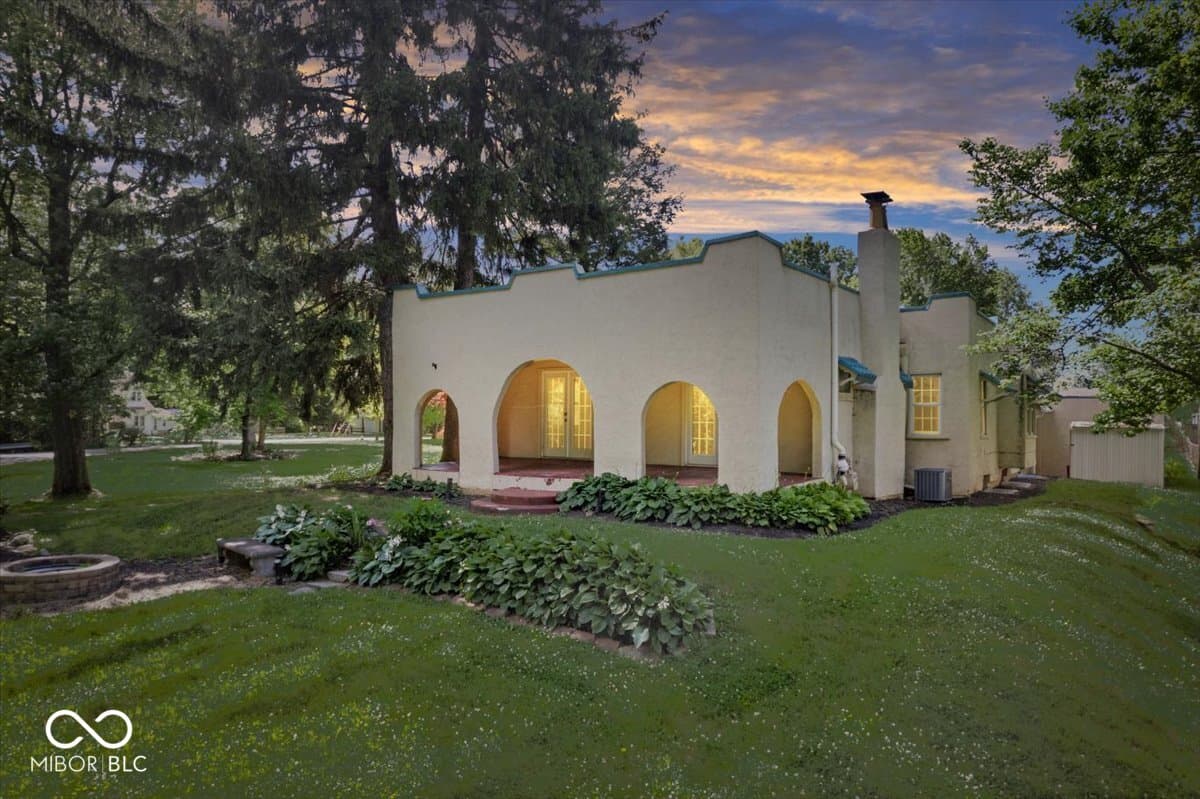 Primary photo of 5935 Mt Auburn Drive, Indianapolis, IN