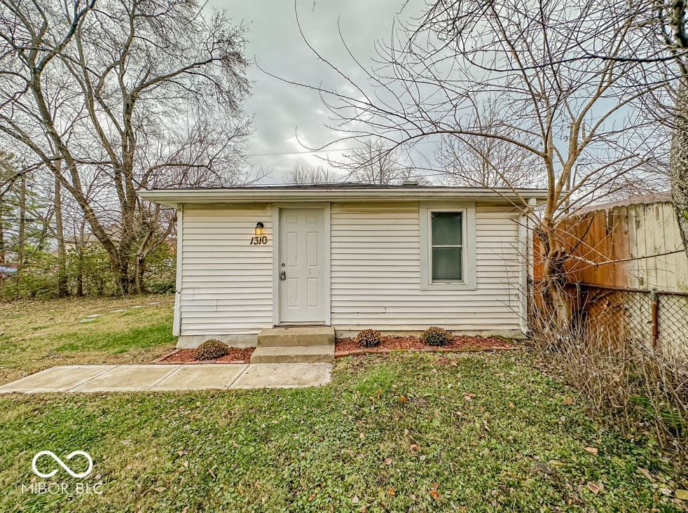 Primary photo of 1310 S Edgecombe Avenue, Indianapolis, IN