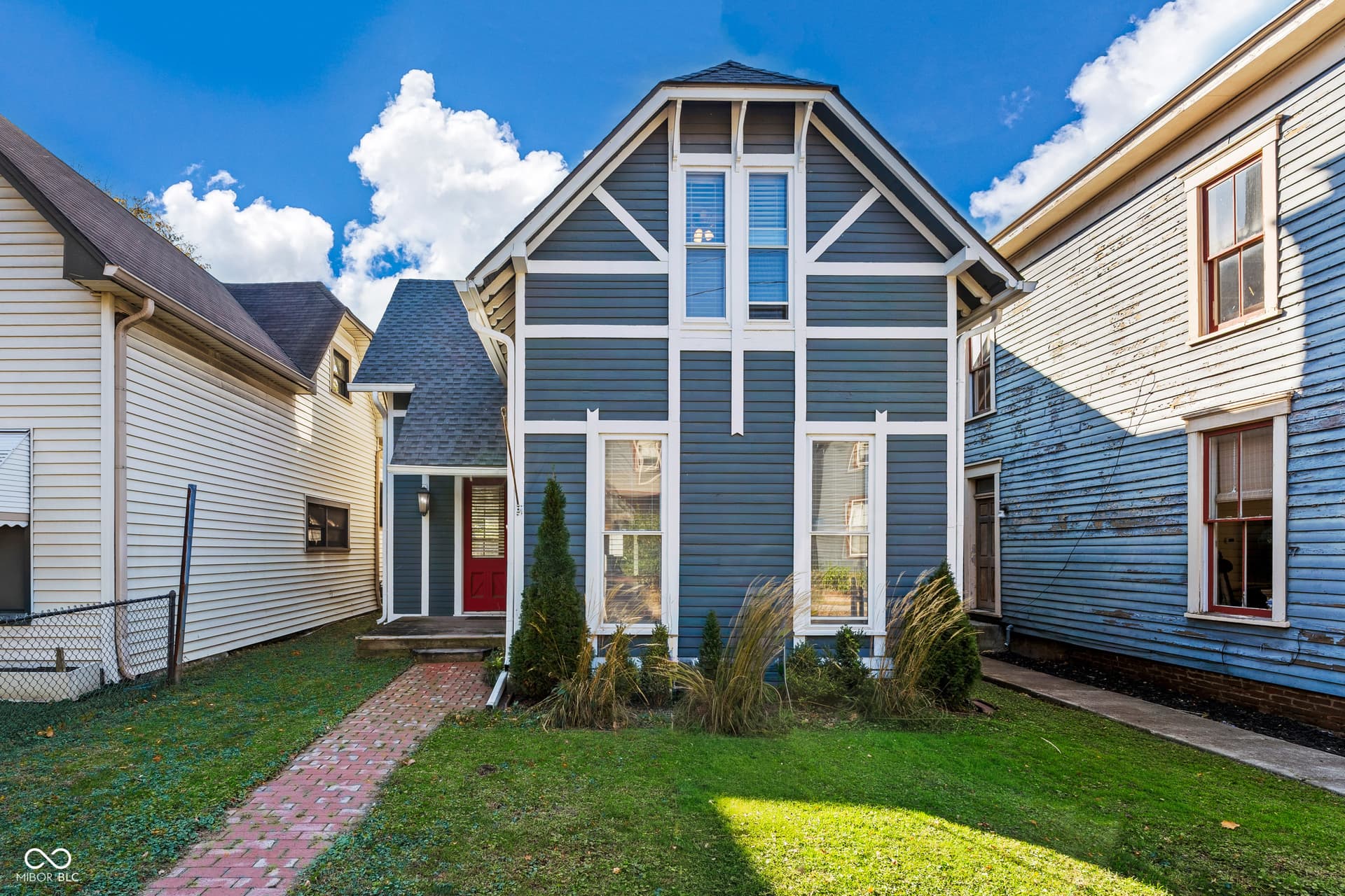 Primary photo of 325 E 10th Street, Indianapolis, IN