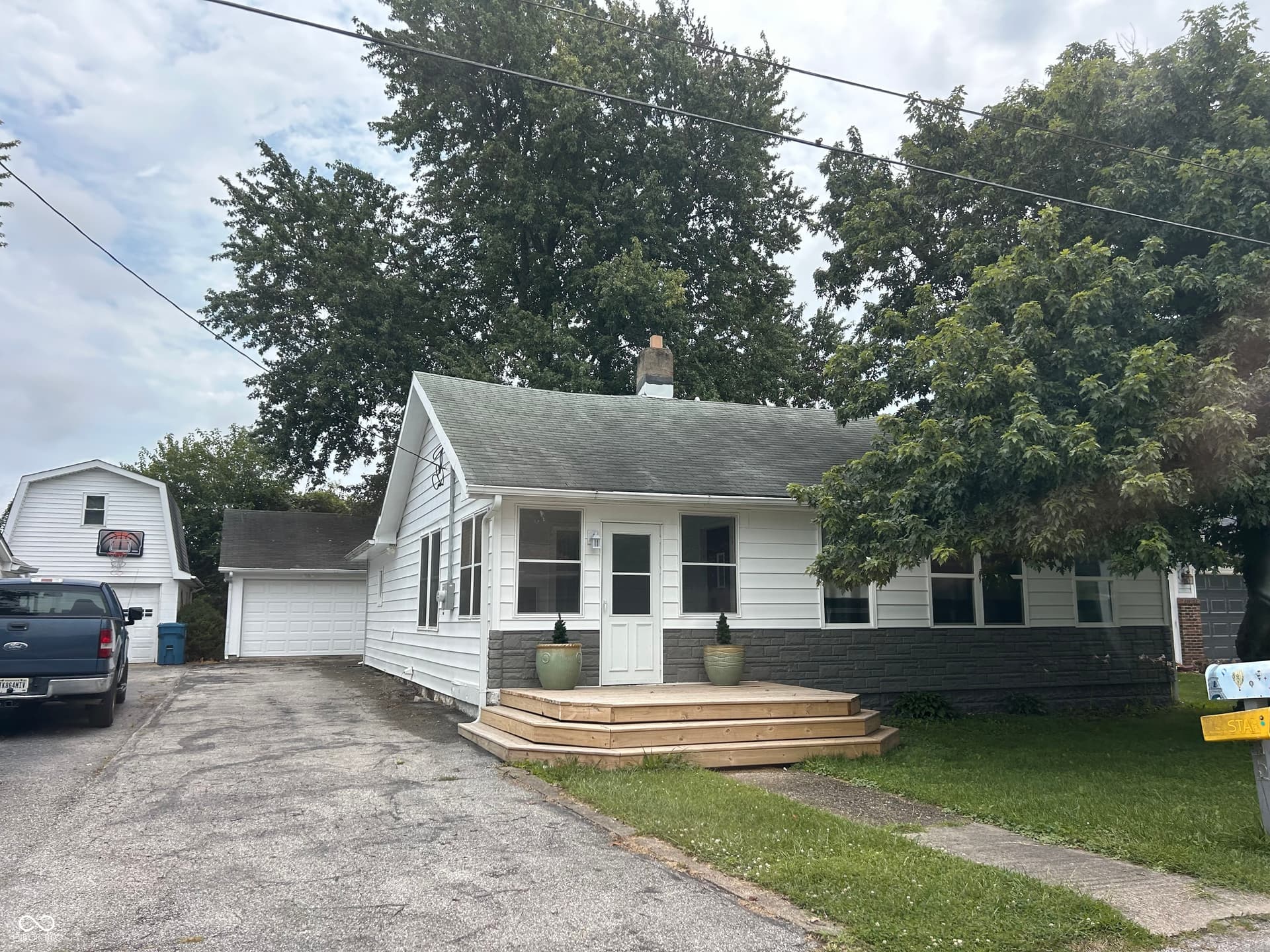 Primary photo of 5 Lenora Avenue, Indianapolis, IN