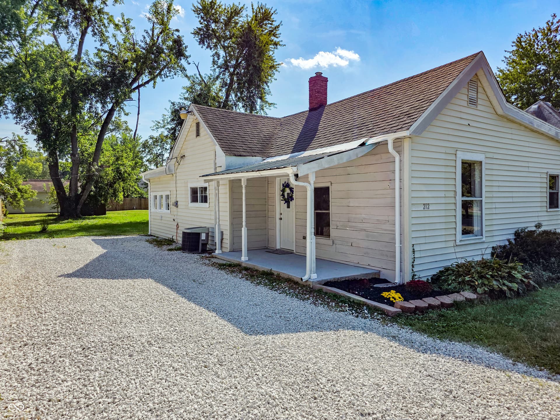Primary photo of 212 E Emil Street, Farmersburg, IN